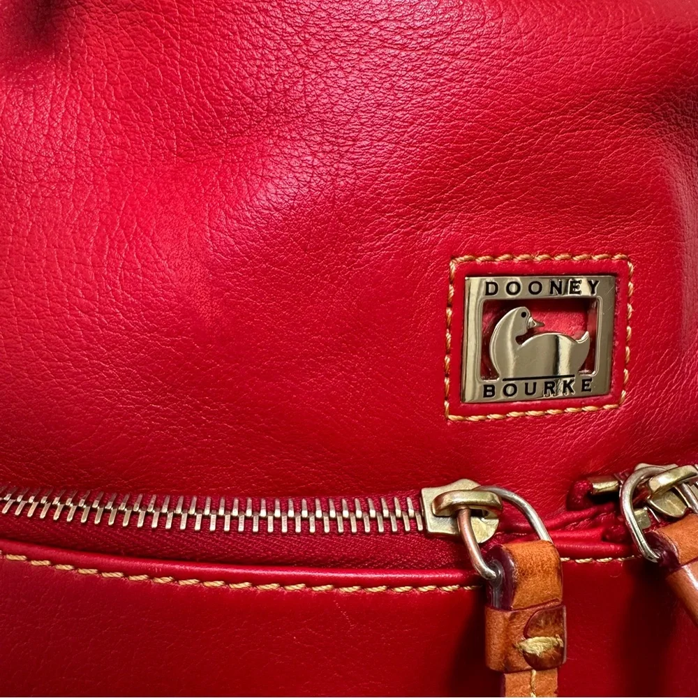 Dooney & Bourke Medium Shoulder Bag Mulberry Red Leather - Picture 5 of 17